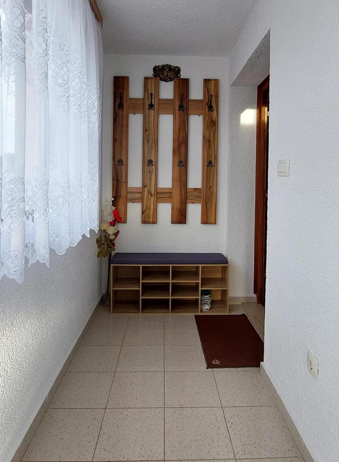 Kuca Za Odmor Boki Villa Gospic Ngoại thất bức ảnh