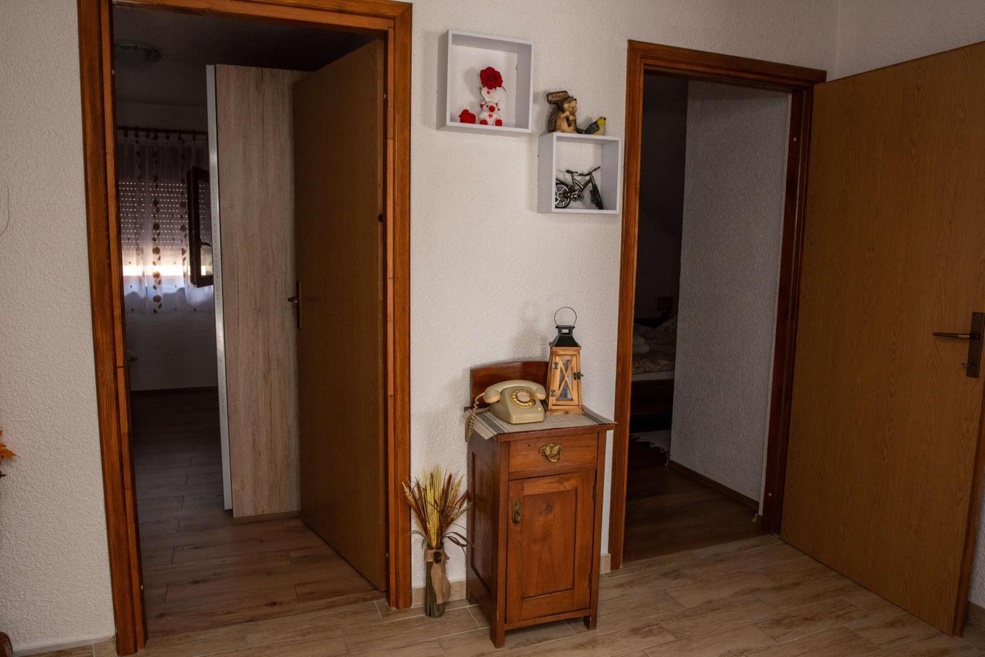 Kuca Za Odmor Boki Villa Gospic Ngoại thất bức ảnh